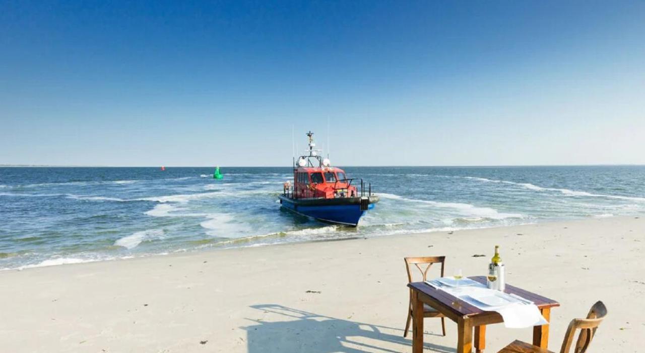 Chalet Op Camping Lauwersoog Met 3 Slaapkamers En Vaatwasser - Joycasa Eksteriør billede